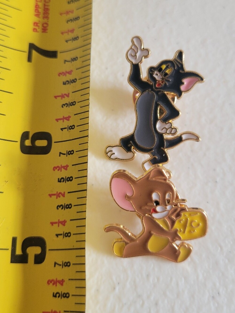 Tom and Jerry Enamel Pin Set Of 2 (Bundle Pricing Available) - Picture 3 of 5